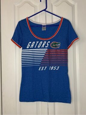 UF Florida Gators creative apparel Blue Scoop Neck Tee women’s medium